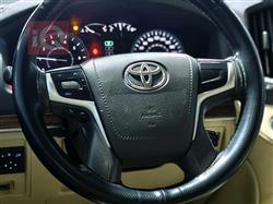 تۆیۆتا لاند کروزەر